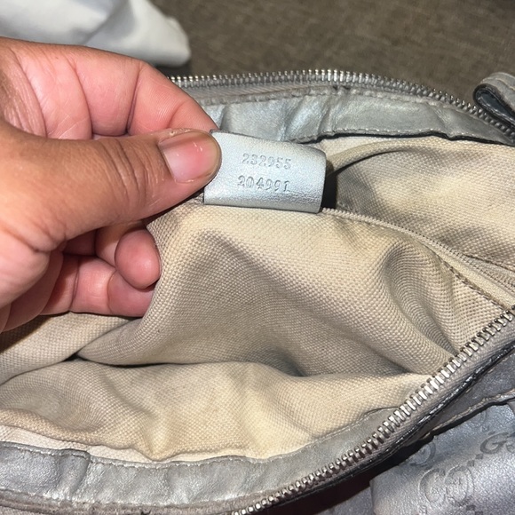 Metallic silver Gucci shoulder bag - Picture 8 of 8